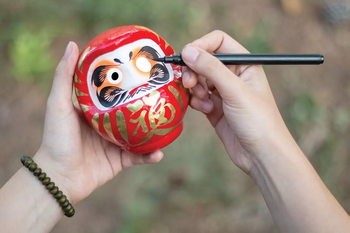 colorare l'occhio al daruma